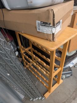 Wine bottle rack
