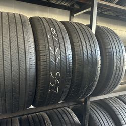 SET OF TIRE 255 55 20 Michelin 85% LIFE