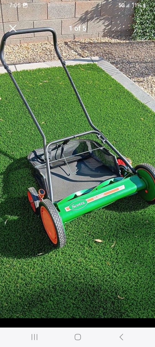 Scotts 20" Manual Reel Mower with Grass Catcher