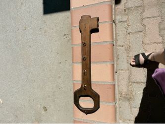 Wooden Key-Shaped Wall Key Holder