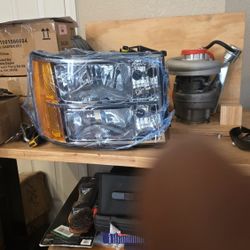 Headlight Assemblies Chevrolet Silverado 