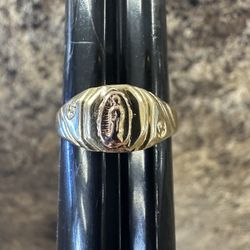 14k Virgin Mary Ring Size 8.5