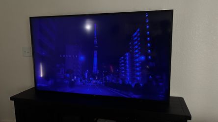 62 Inch LG Smart TV