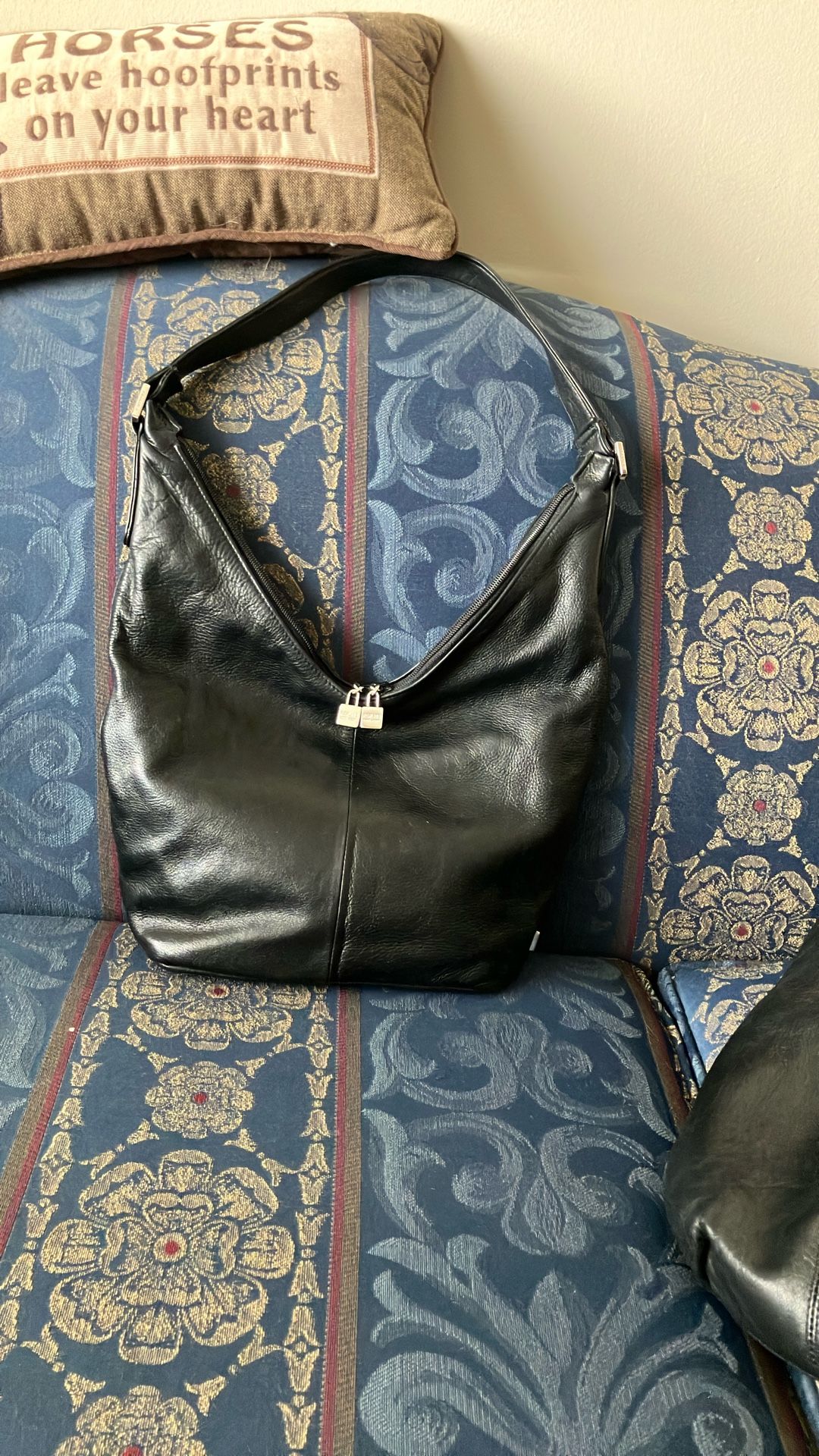 PERLINA. Soft leather Bag
