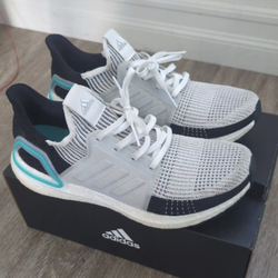 Adidas Boost 19 in size 10 Men's. Pre owned Excellent