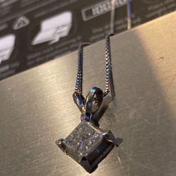 14k White Gold Diamond Pendant