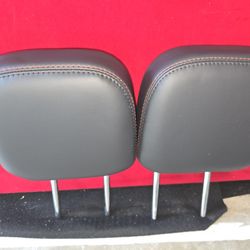 2026 Explorer ST Back Seat Head Rests