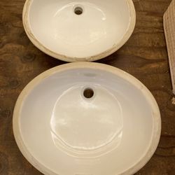 3 Toto Undermount Sinks, 1 3-hole Top Mount