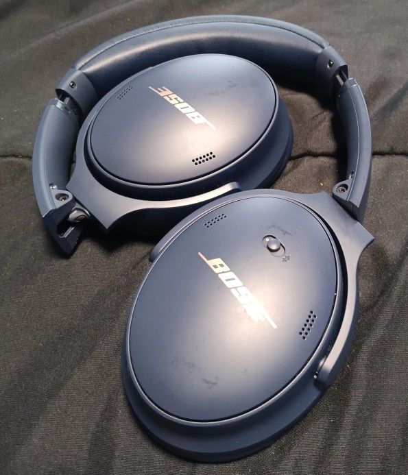 Bose-quitecomfort Ultra Wireless Noise Cancelling Over Headphones Limited Edition Lunar Blue Color