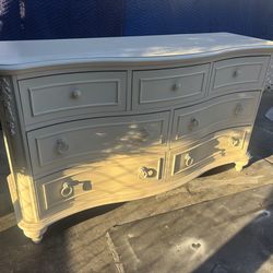 Beautiful White cottage white Dresser