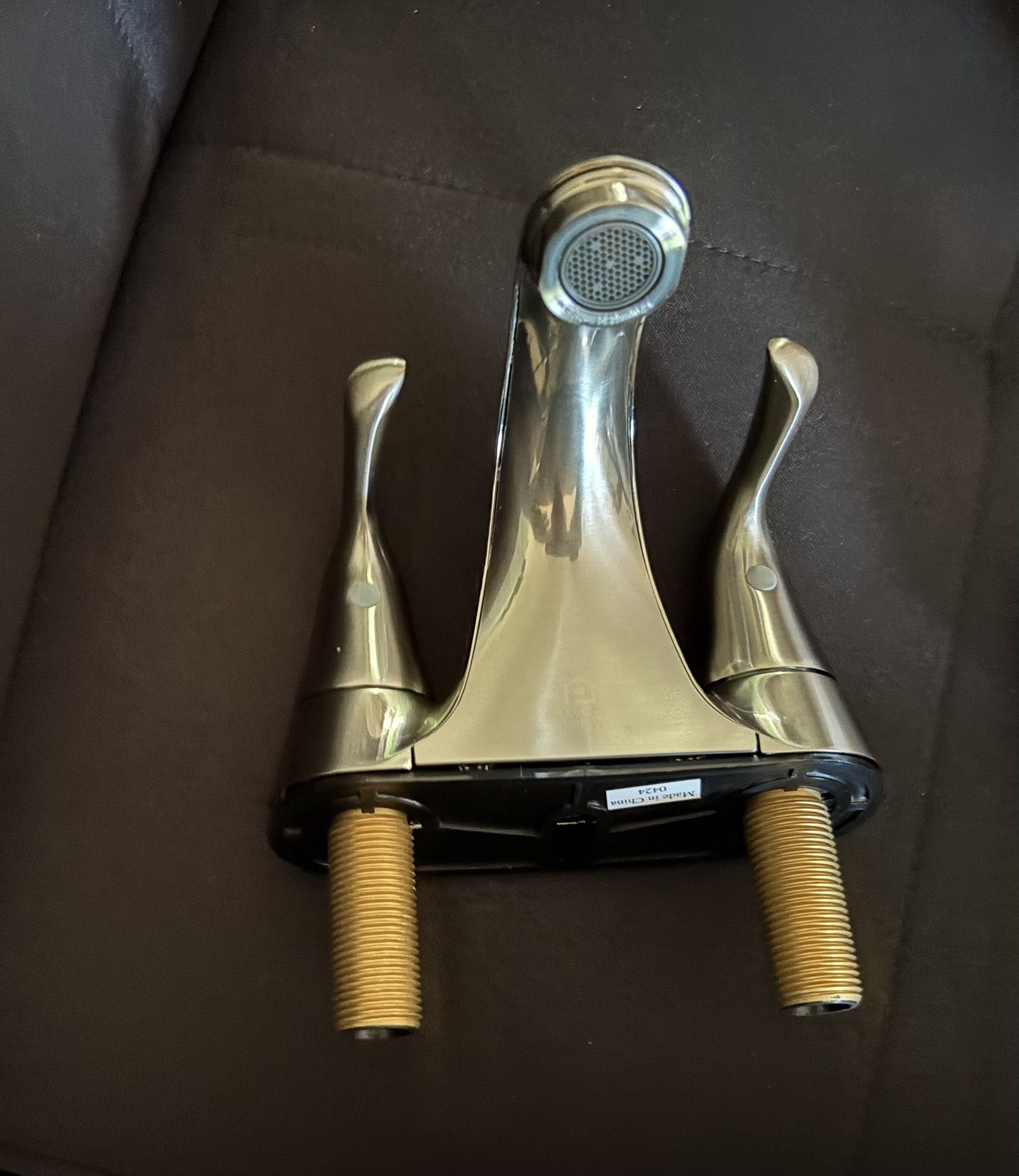 Bathroom milking faucet. New.