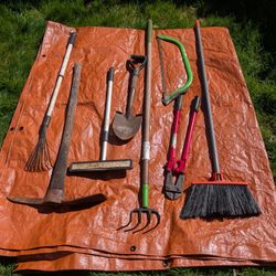 Mixed Lot of 8 Garden tools 