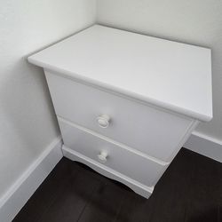 Night Stand White Drawers