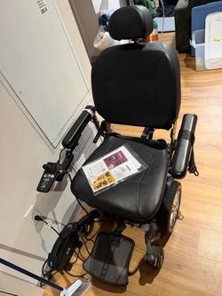 Electric wheel chair