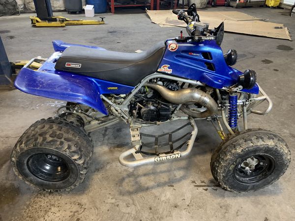 2002 yamaha banshee. starts 1st kick!