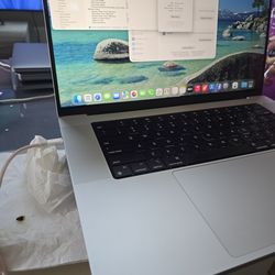 2021 MacBook Pro  A2485 16in M1 Max 32 Core GPU 32GB RAM 1TB SSD ,Excellent Condition for Promo Sale Today