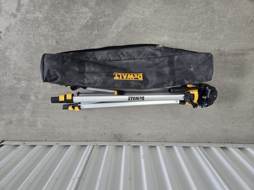 Dewalt Tripod