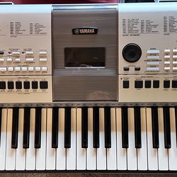 Yamaha PSR e413 Keyboard