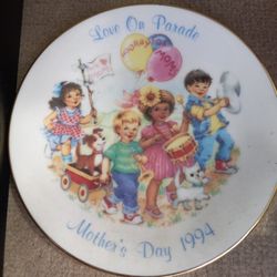 30 ASSORTED Collectible Vintage AVON Mini Plates