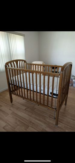 Baby Crib With Mattress