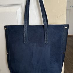 Navy Leather/Suede Bag With Snap Closure