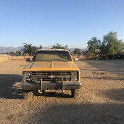 1986 Chevy Suburban