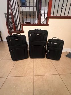 Forester 3 Piece Luggage Set