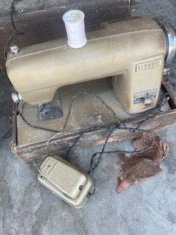 Sewing Machine - Antique 