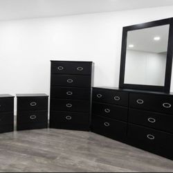⚫️DRESSER WITH MIRROR,  CHEST AND TWO NIGHTSTANDS  ⚪️ CÓMODA CON ESPEJO,  GAVETERO  Y DOS MESITAS DE NOCHE ⚫️