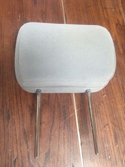 Toyota Tundra 2007 headrests- like new, will trade for Snap On tools