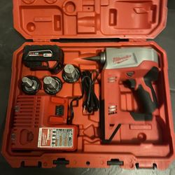 Milwaukee M18v Pex Expander 