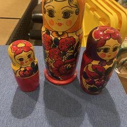 Vintage Babuschka  Matrioschko Folkloro Set Of 3 Martioshka