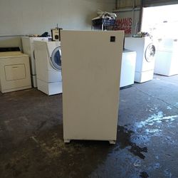 Upright freezer can deliver