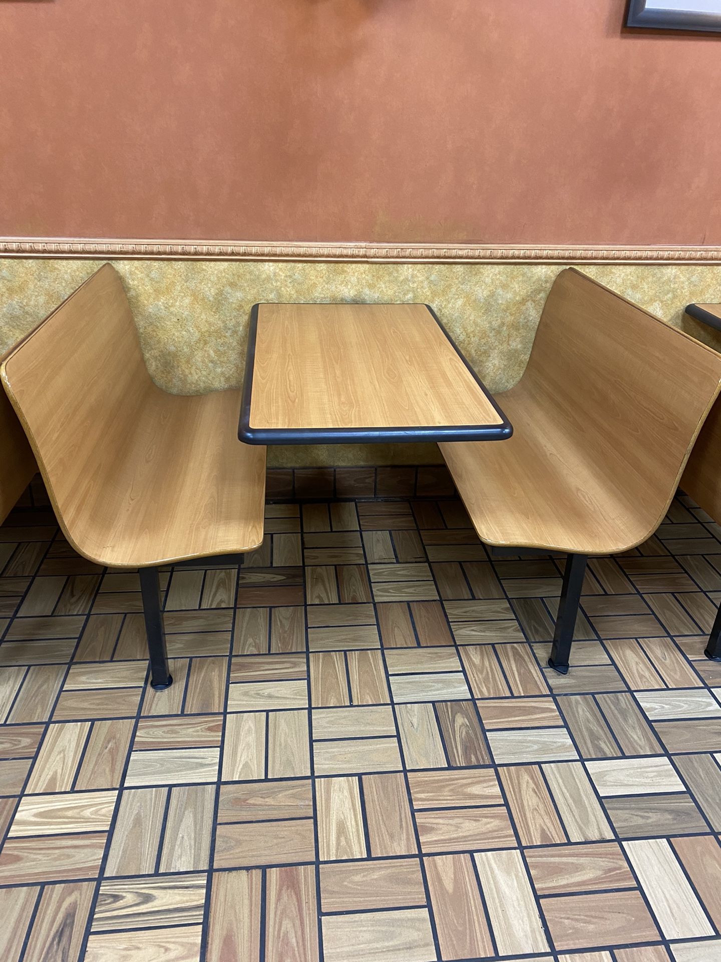 Subway Restaurant Dining Tables