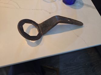Knock off socket