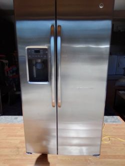 Refrigerator GE