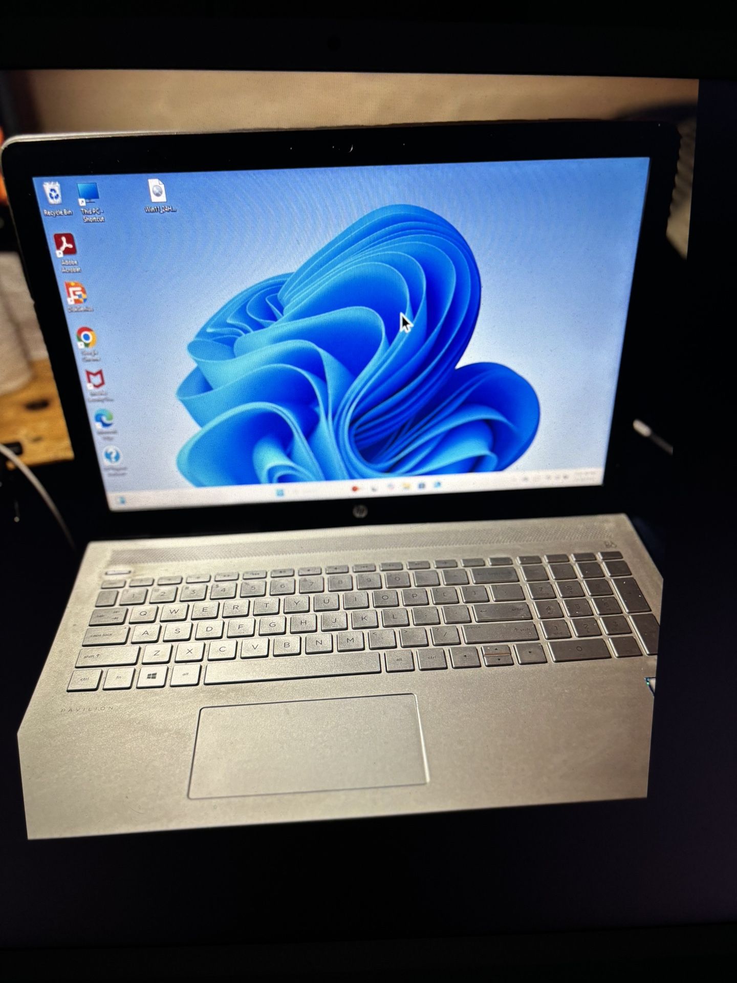 HP 15-cs0053cl i5 TOUCHSCREEN 2TB NVME SSD 16GB RAM WINDOWS 11 PRO OFFICE 2024