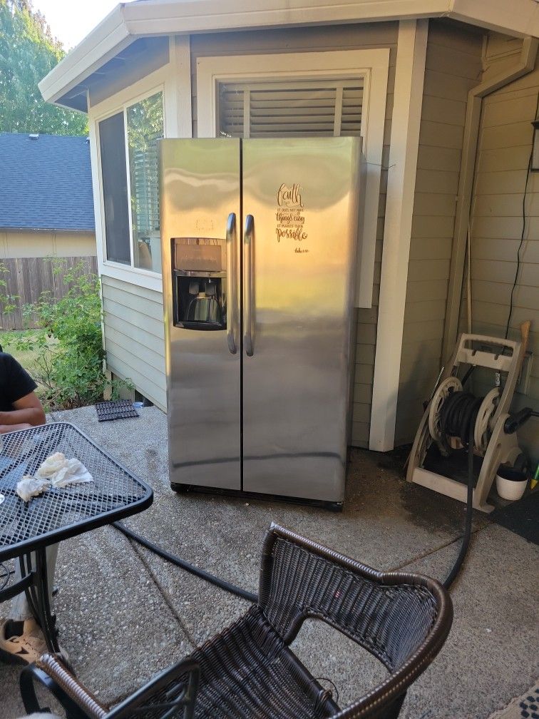 Frigidaire Refrigerator