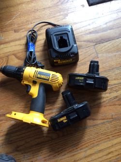 Dewalt 18v drill with 2 batteries and charger