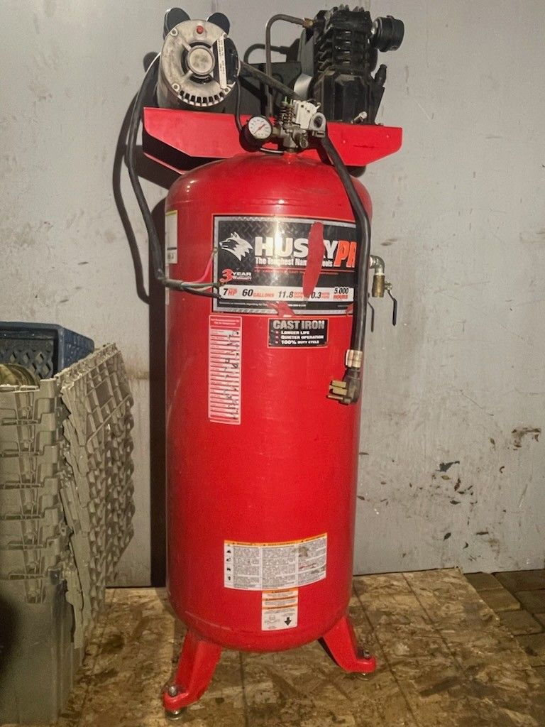 Husky 60 gallon Air Compressor for Sale in Beaumont, CA OfferUp