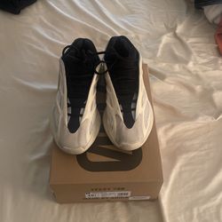 Yeezy 700 Azael 10.5