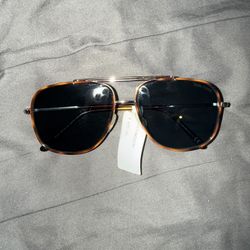 Tom Ford Aviators (small scratches on lenses) 