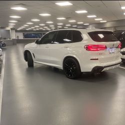 2022 BMW X5 M