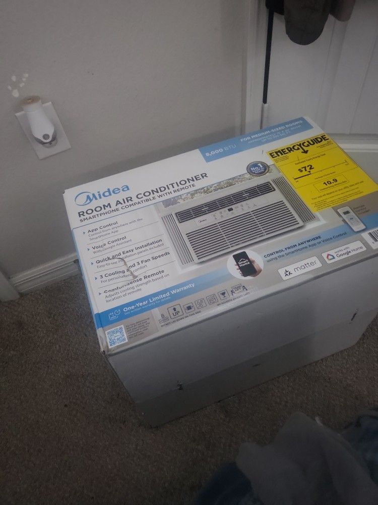 BRAND NEW Window A/C Unit