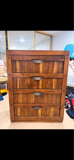 Dresser