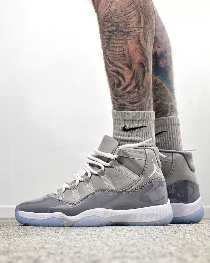 JORDAN 11