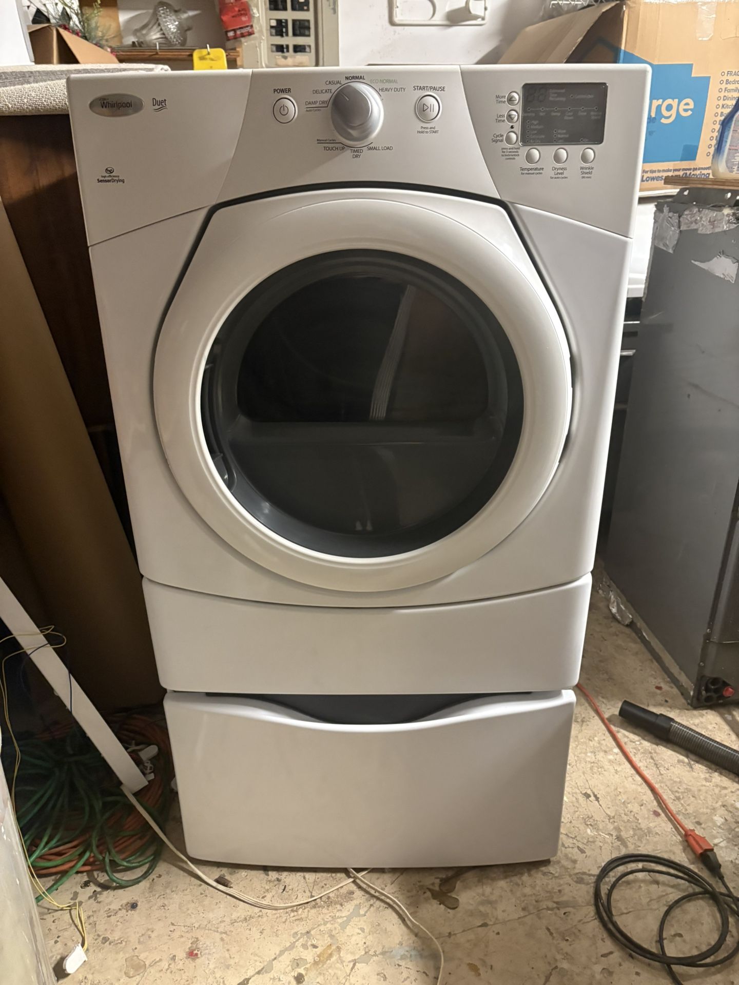 Whirlpool Front load Gas Dryer