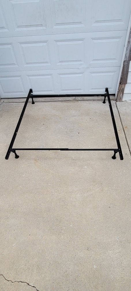 Queen bed frame. Universal