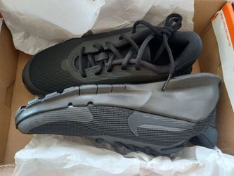 Women Nike Flex Train size 7 Man 5.5