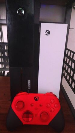 Xbox series s, and Xbox 1 + xbox core controller